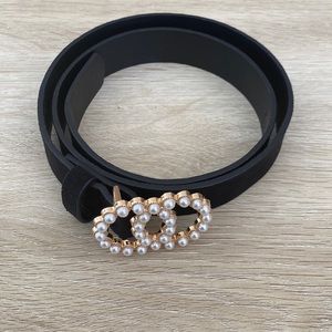 Black pearl belt